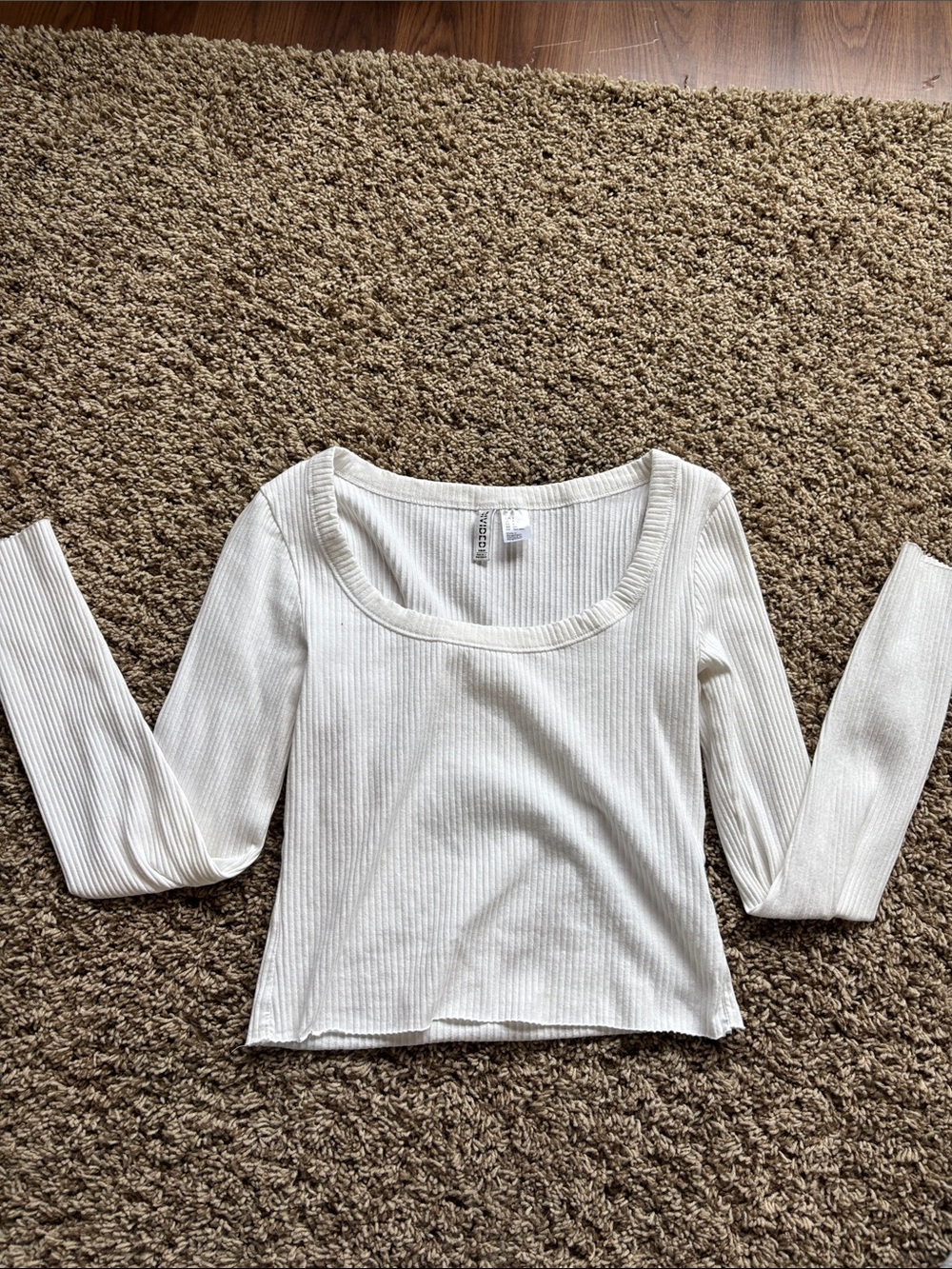 Ribbed Scoop Neck Long-Sleeve Top - white